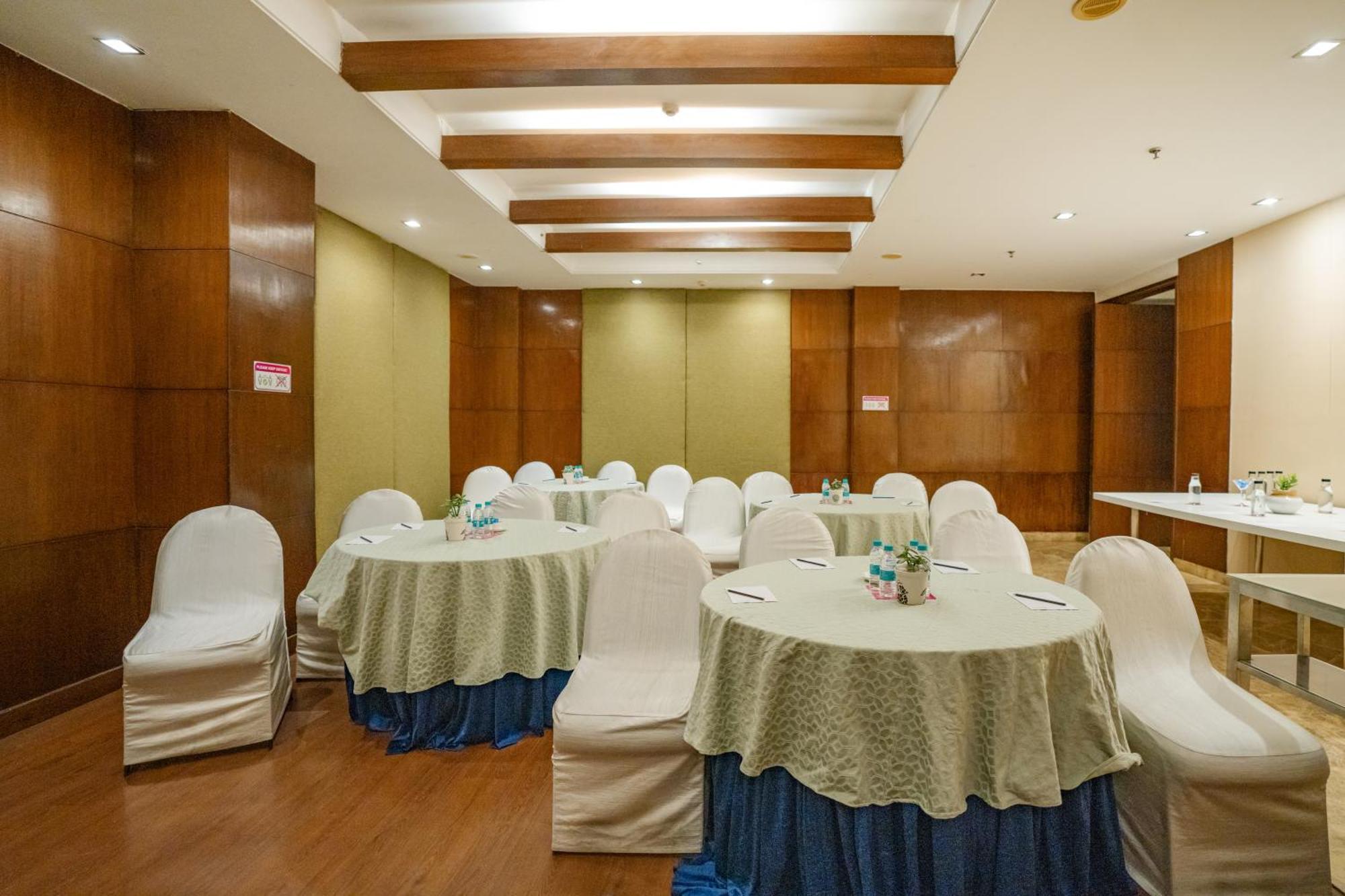 Royal Orchid Central Jaipur, Bani Park Eksteriør billede