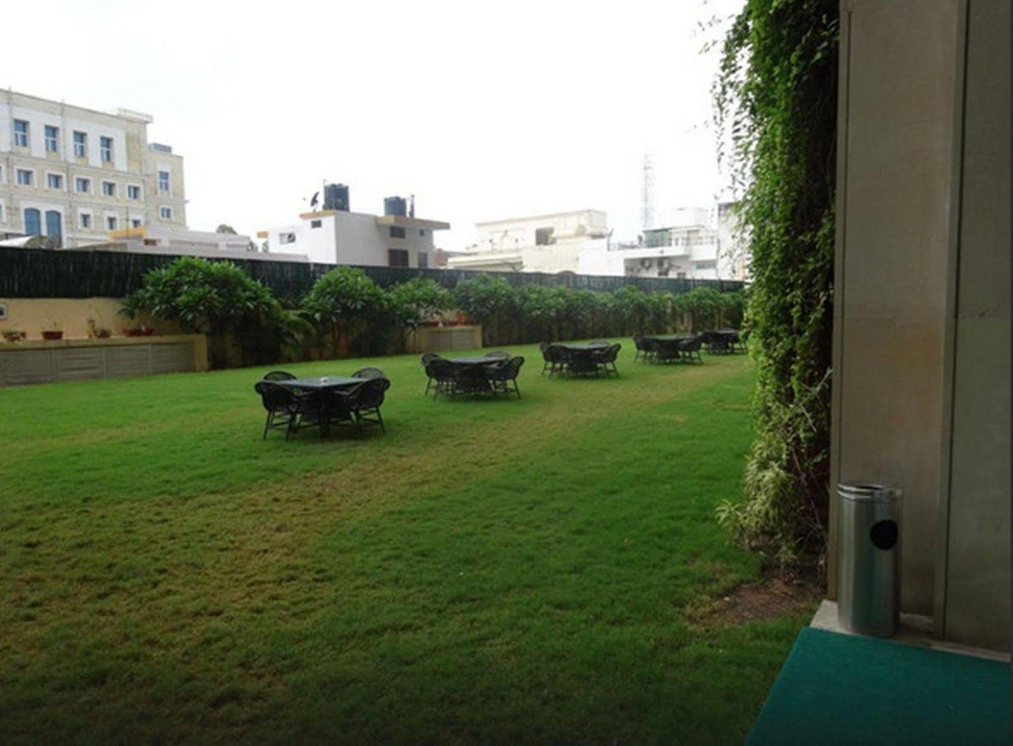 Royal Orchid Central Jaipur, Bani Park Eksteriør billede